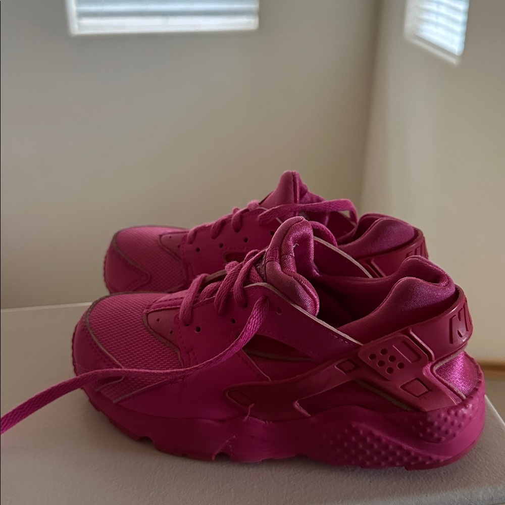 Toddler size 12pink Nike